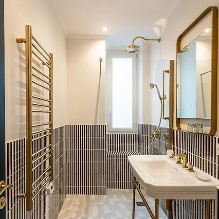 The San Giorgio Downtown Montmartre * Paris